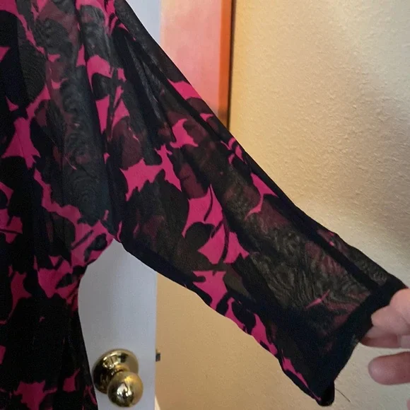 Alfani Women’s Theee-fourths Sleeves Front Hardware Printed Tops - Picture 4 of 5